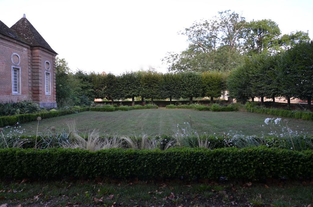 Le Pavillon De L'Orangerie Panzió Marigny  Kültér fotó